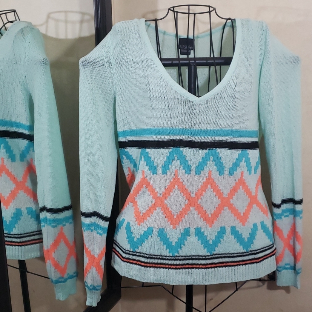 Daytrip long sleeve sweater sz-XL